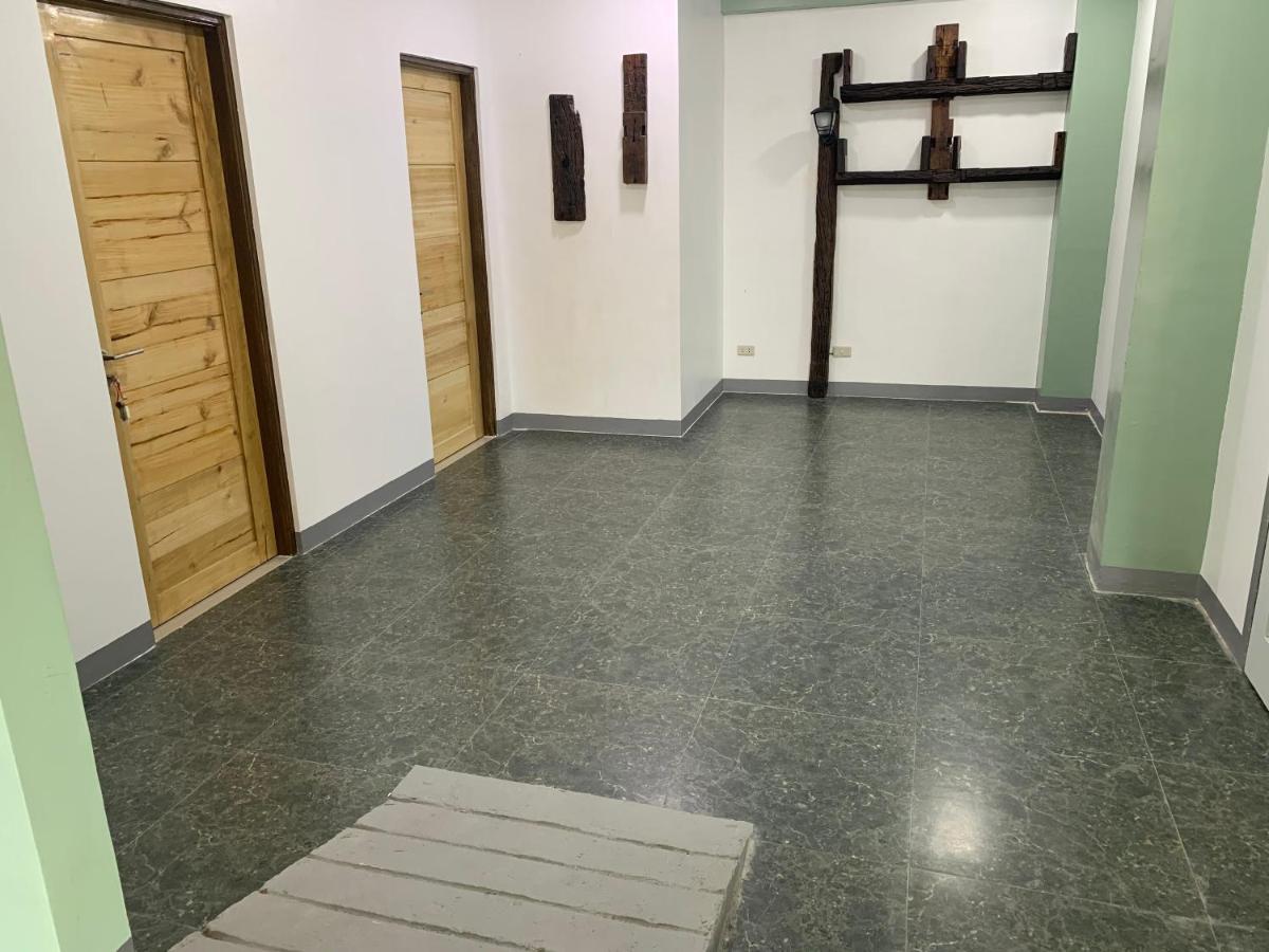 Beinte Singko De Marso Apartments Candon Exteriör bild