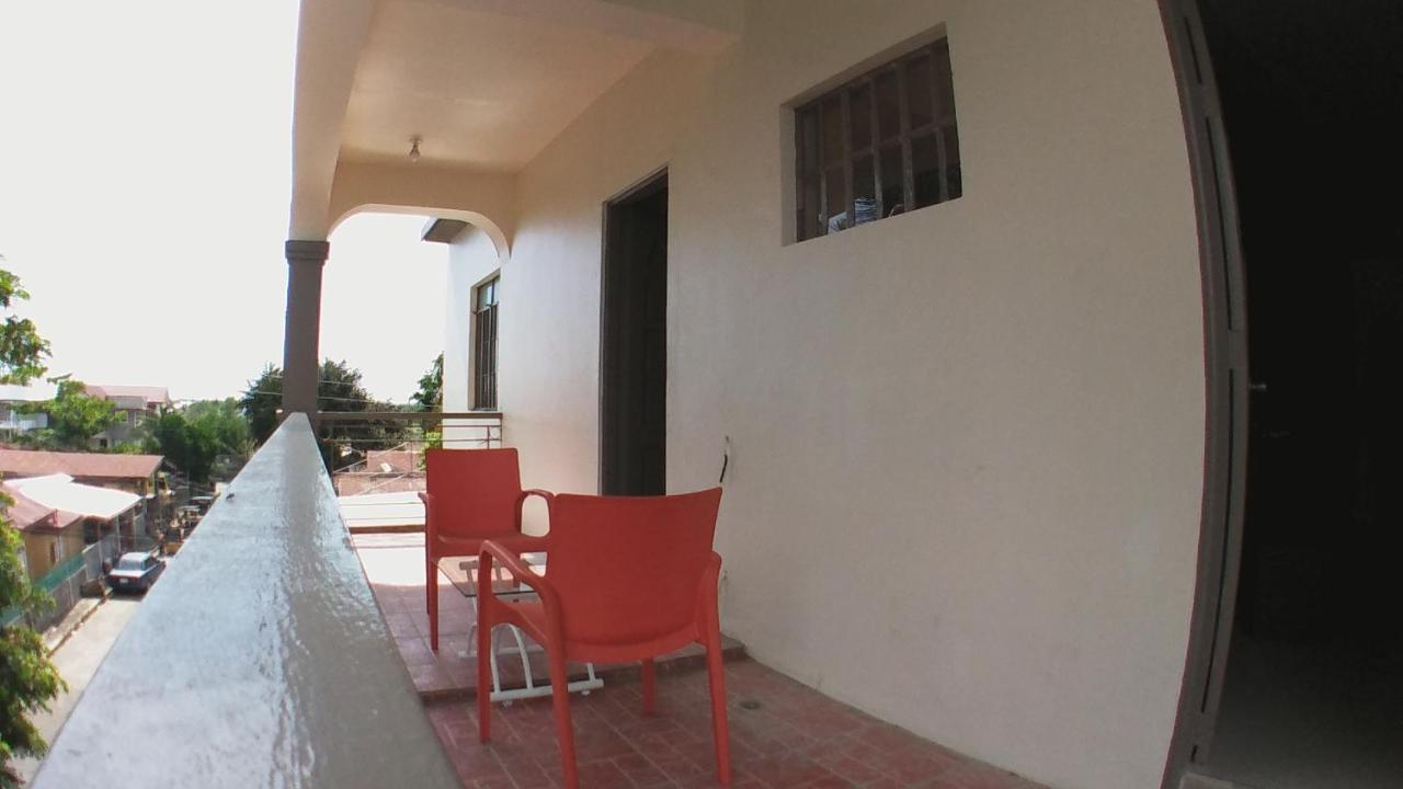 Beinte Singko De Marso Apartments Candon Exteriör bild