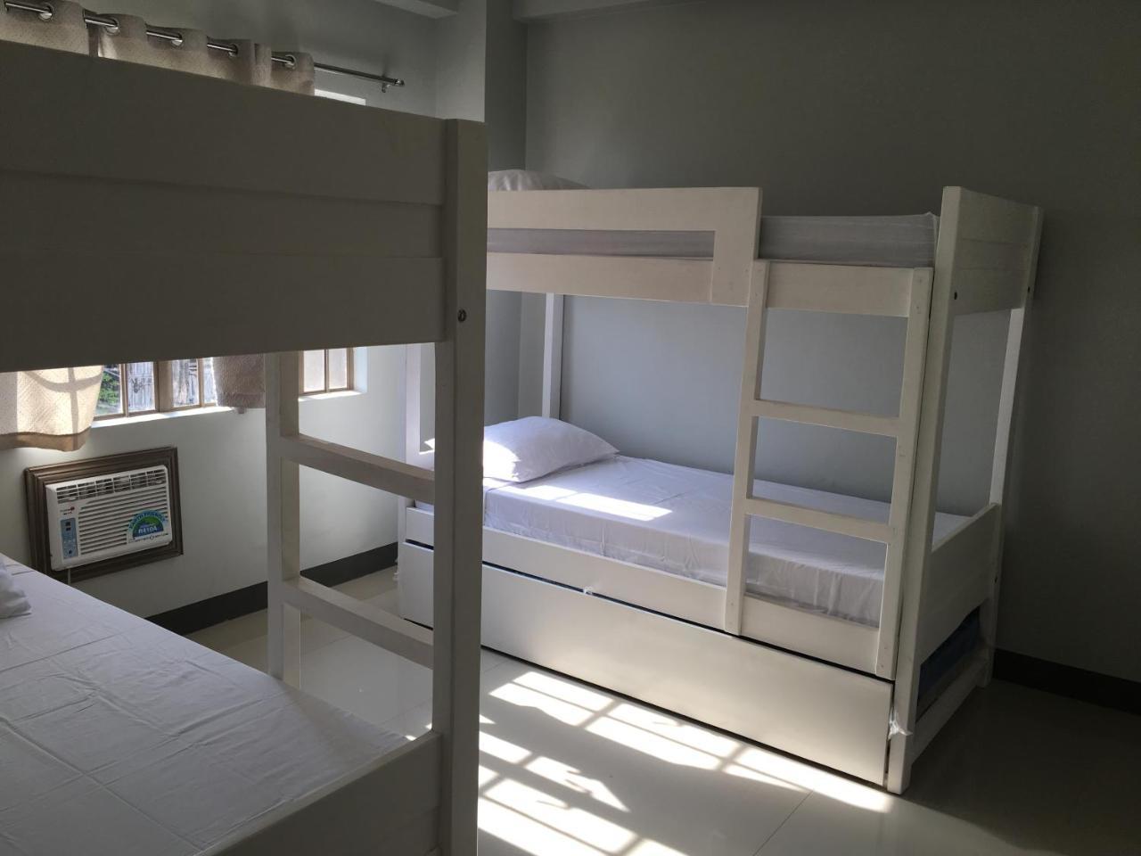 Beinte Singko De Marso Apartments Candon Exteriör bild